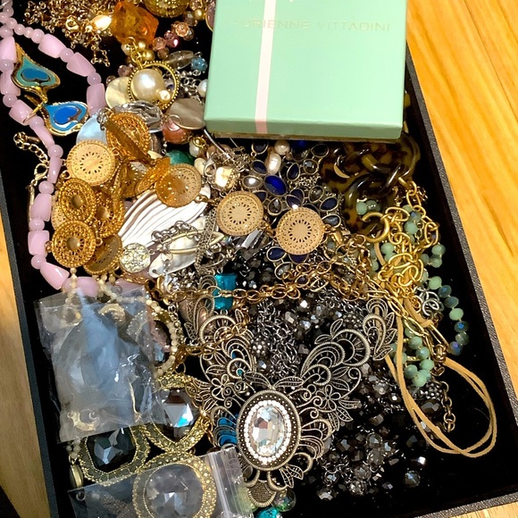 11/6 jewelry show listing
$10 minimum - Picture 2 of 2